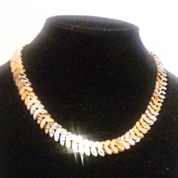Vintage Two Tone Textured Leaf Link Necklace - Picture 2 of 6